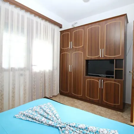 Apartment Eliseo *