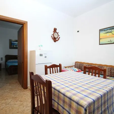 Eliseo Apartment